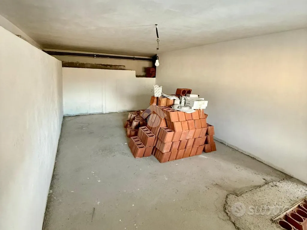 6-room house in IT