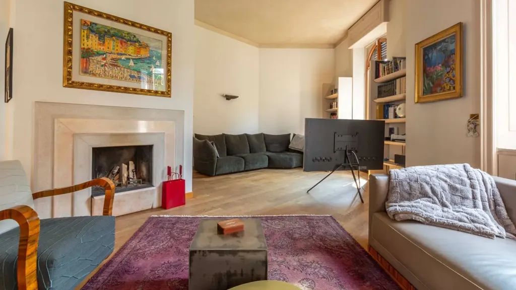 Living Room - 1920s Villa with Garden in Vigevano Centre