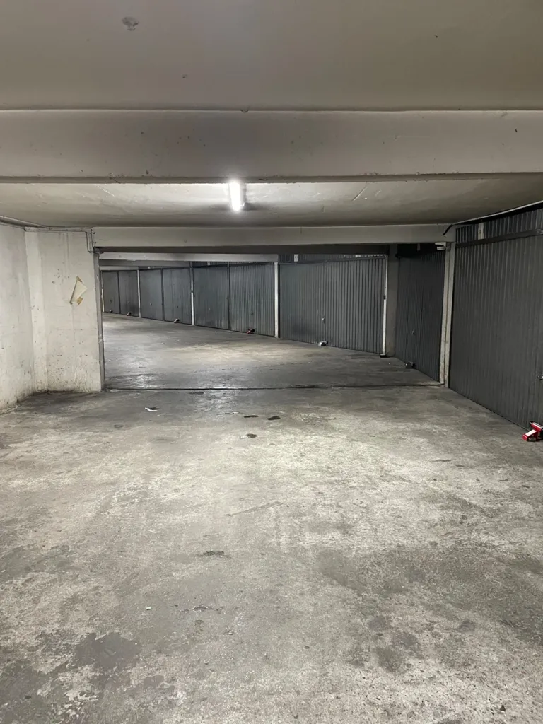 Garage - Parking Spaces in Paris 18th Arrondissement