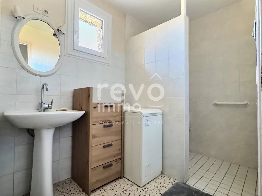 Salles de bain - Maison avec Vue Panoramique à Civrieux