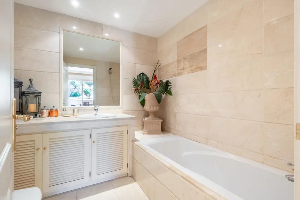 Salles de bain - Luxury Apartment with Sea Views in Marbella