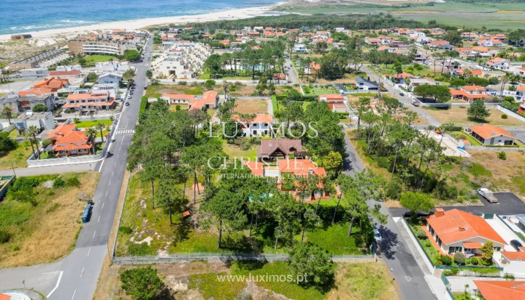 Vista aerea - Villa with Pool and Garden in Esmoriz