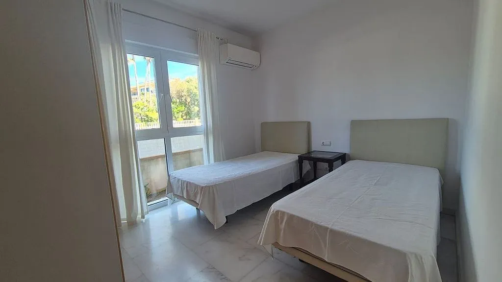 Magamistoad - Seafront Apartment with Terrace in El Coll d'en Rabassa