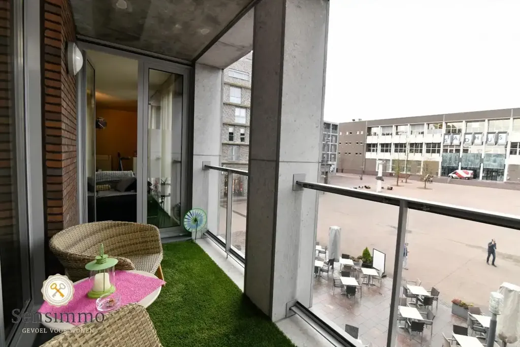 balcony