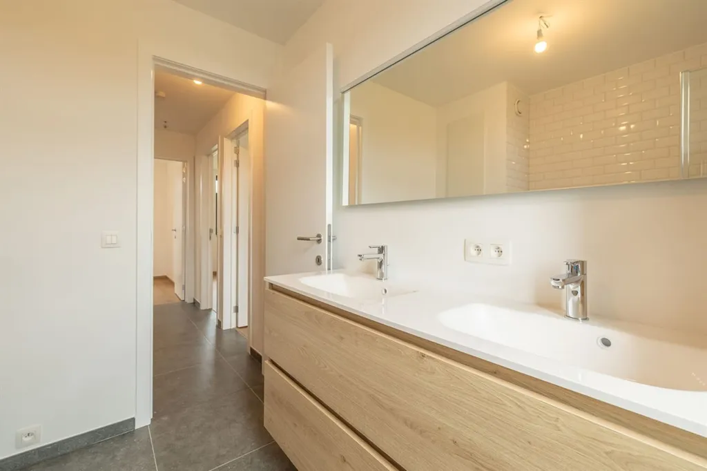 Bathrooms - New Build with Garden in Central Location
