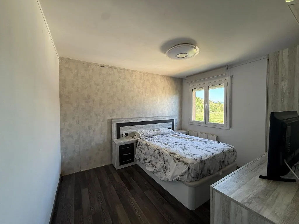 Chambres - Chalet with Pool and Terrace in Gurb