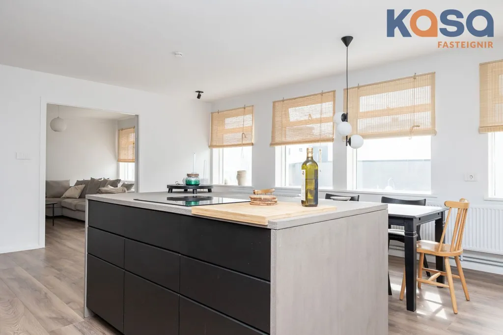 Cuisine - Apartment with Open Plan Living in Akureyri