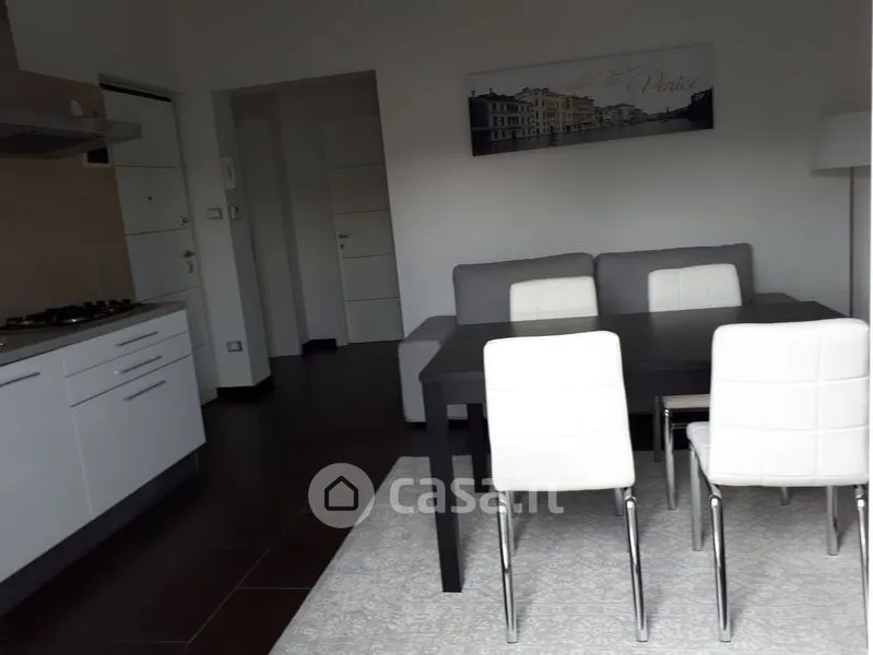 Söögituba - Rented Trilocale with Balcony in Pescara