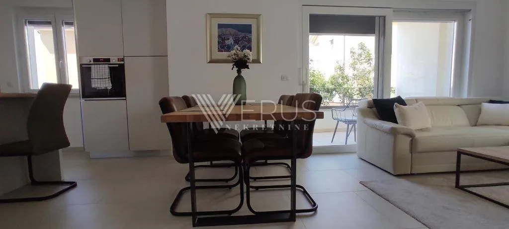 Elutuba - Modern Apartment with Sea View in Kostrena