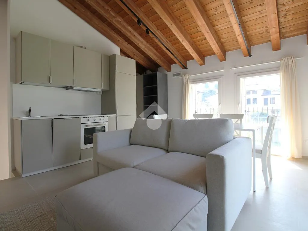 Elutuba - Fully Furnished Studio with Balcony in Chiampo