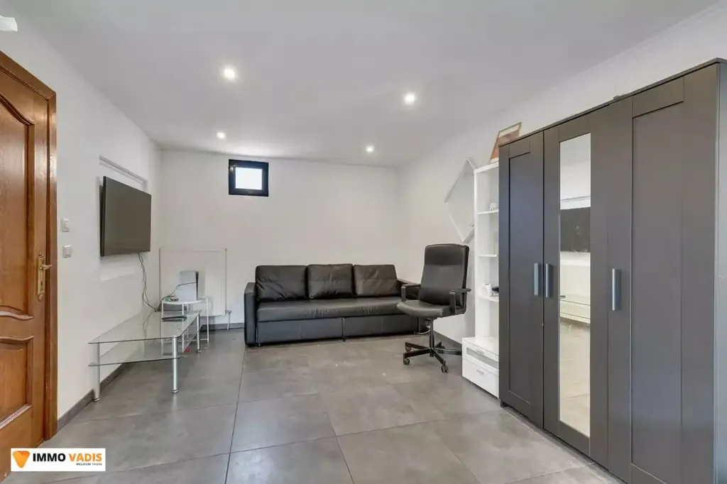 Séjour - Handelshuis avec Emplacement Commercial à Bilzen