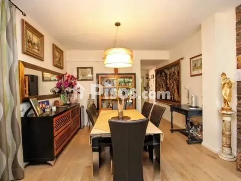 Söögituba - Ground Floor Apartment with Private Garden in Lloret de Mar