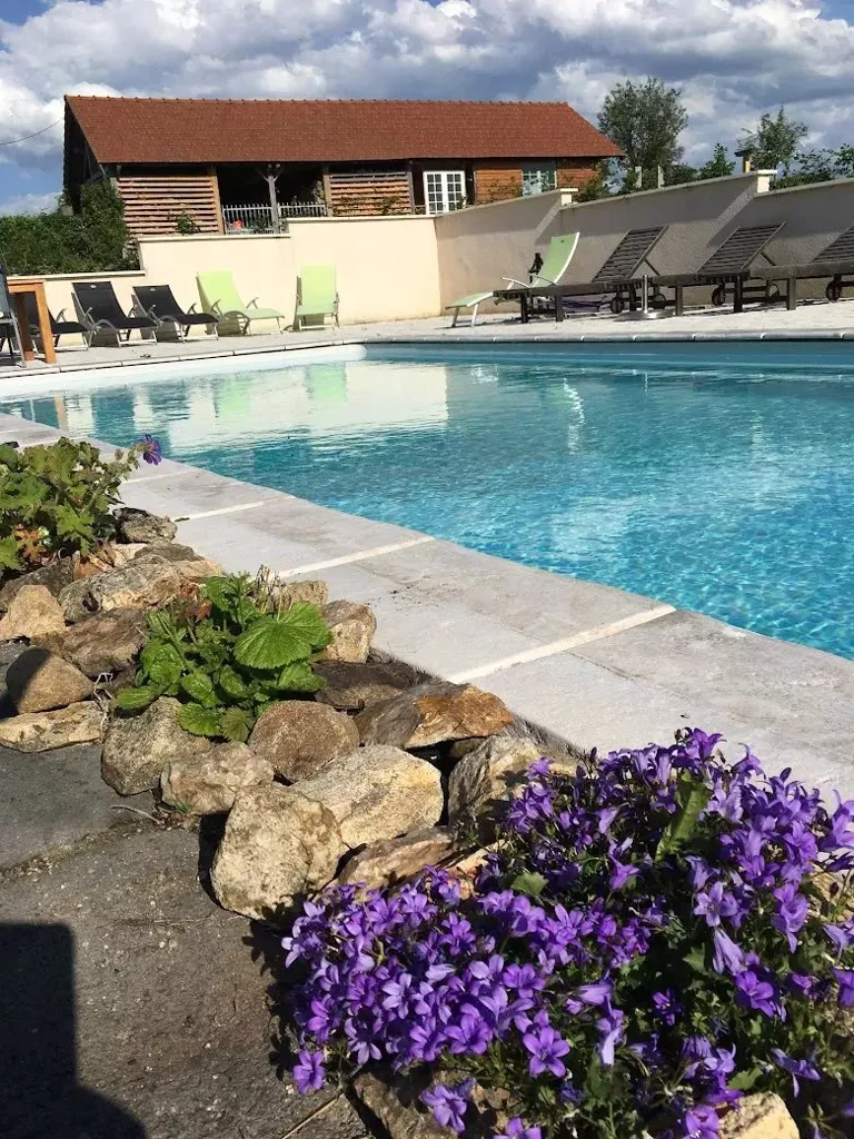 Piscina - Guesthouse & Gite with Pool in Allier