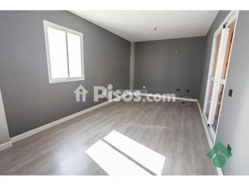 Pièces - Penthouse with Terrace in Algeciras