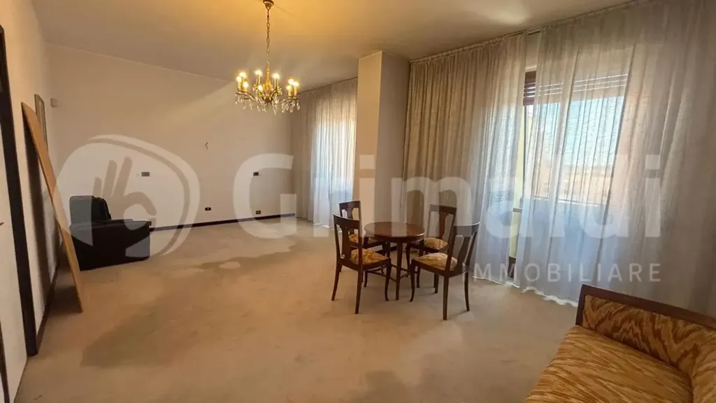 Elutuba - Apartment with Triple Aspect in Abbiategrasso