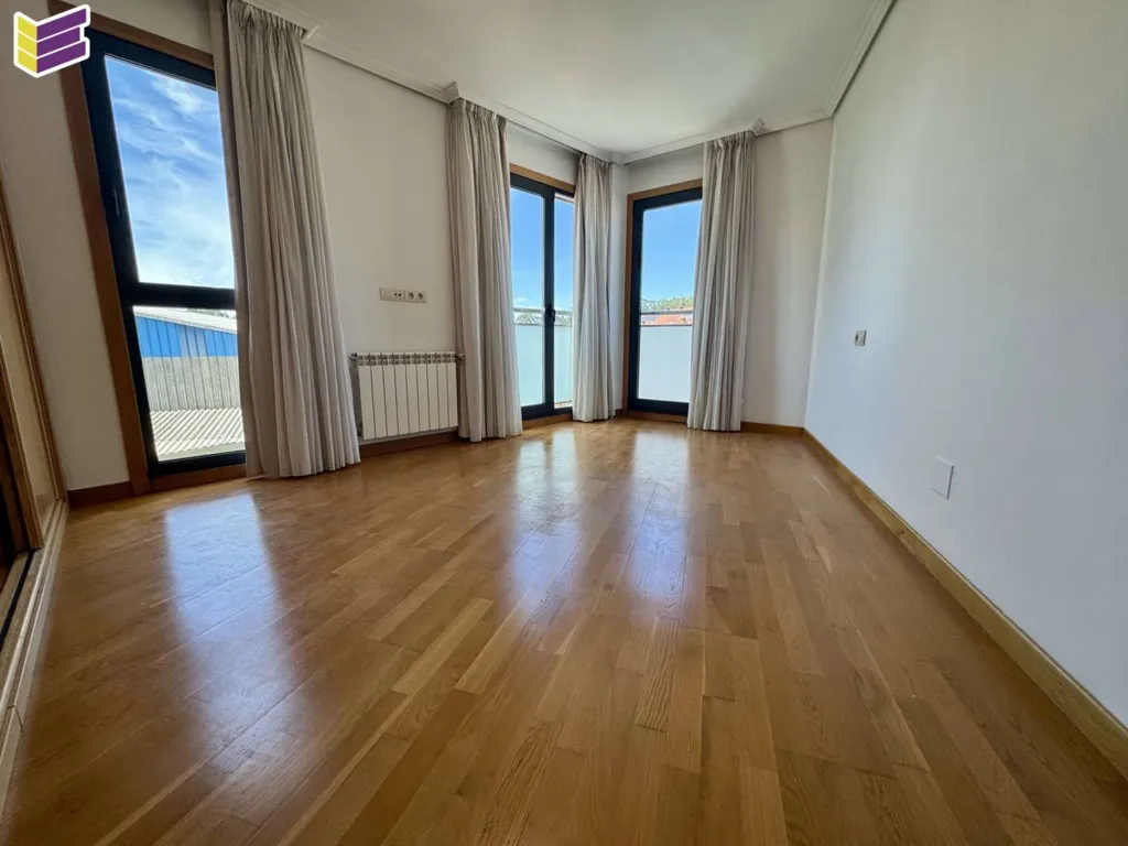 Pièces - Apartment with Lift and Garden in Mos