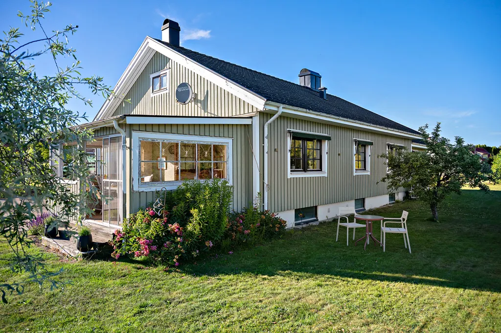 Exterior - Villa with Garden in Knislinge