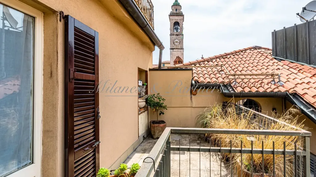 Terrasse - Bilocale with Balcony in Bergamo