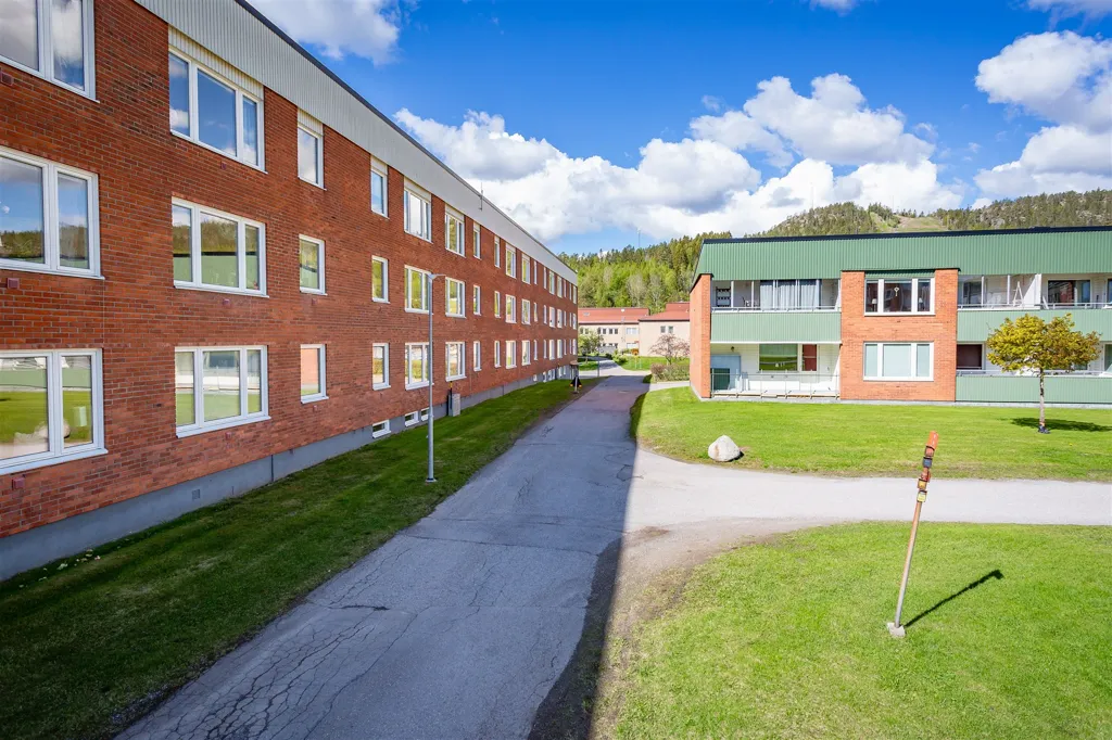 Exterior - Central 2nd Floor Flat with Balcony in Sundsvall