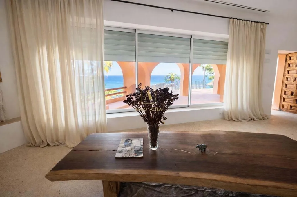 Elutuba - Architectural Villa with Sea Views in L'Olla, Altea