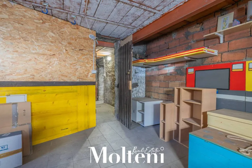Utility Room - Apartment with Double Exposure in Lecco