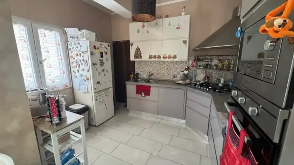 Cuisine - Rearranged Apartment with Balcony in Benevento