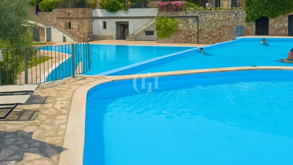 Bassein - Villa with Private Terraced Garden in Brenzone