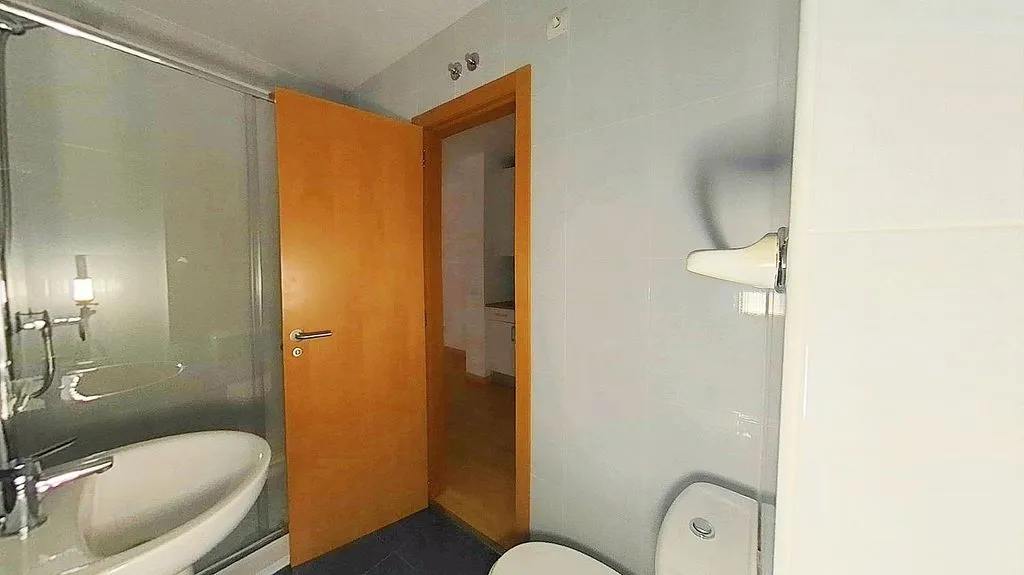 Salles de bain - Studio with Balcony in Valdeacederas