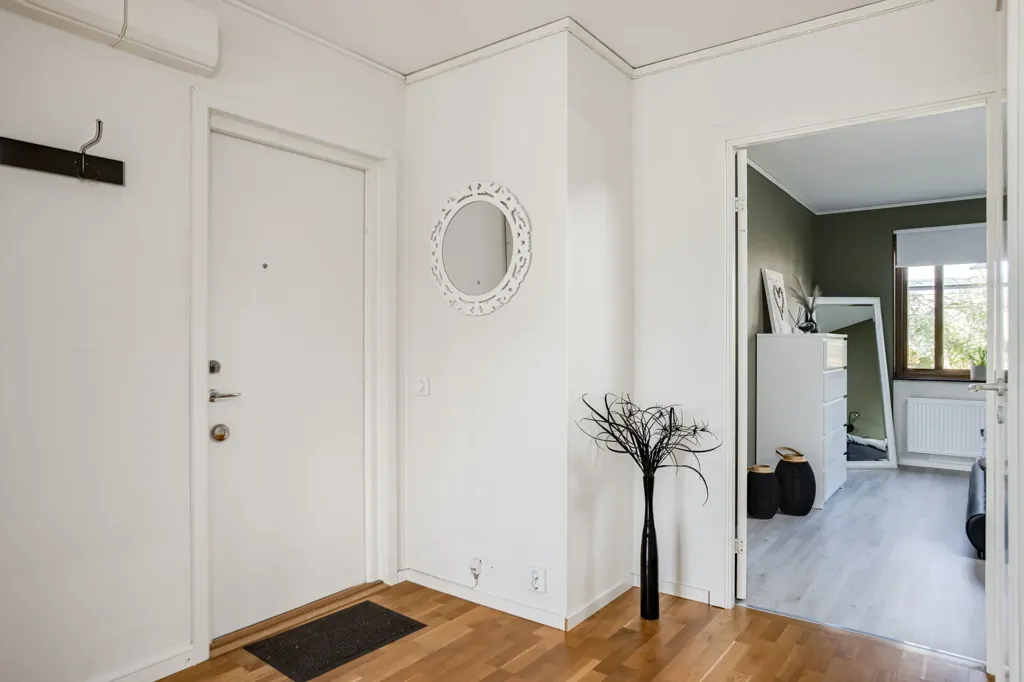 Esik - Apartment with Balcony in Halland