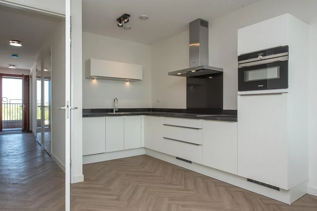 Kitchen - Apartment with Harbour View in Lelystad