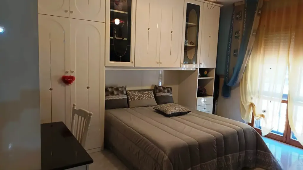 Magamistoad - Two-Level Apartment with Garden in Baronissi