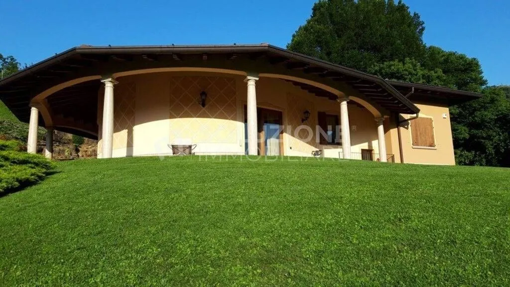 Extérieur - Luxury Villa with Private Garden in Foresto Sparso