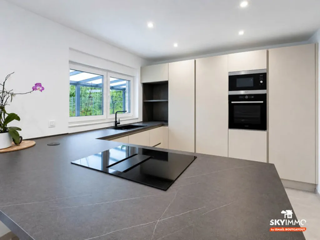 Köök - Fully Equipped 3-Fronted House with Garden in Seraing