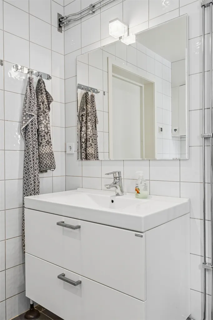 Vannitoad - Modern Flat with Balcony in Trosa