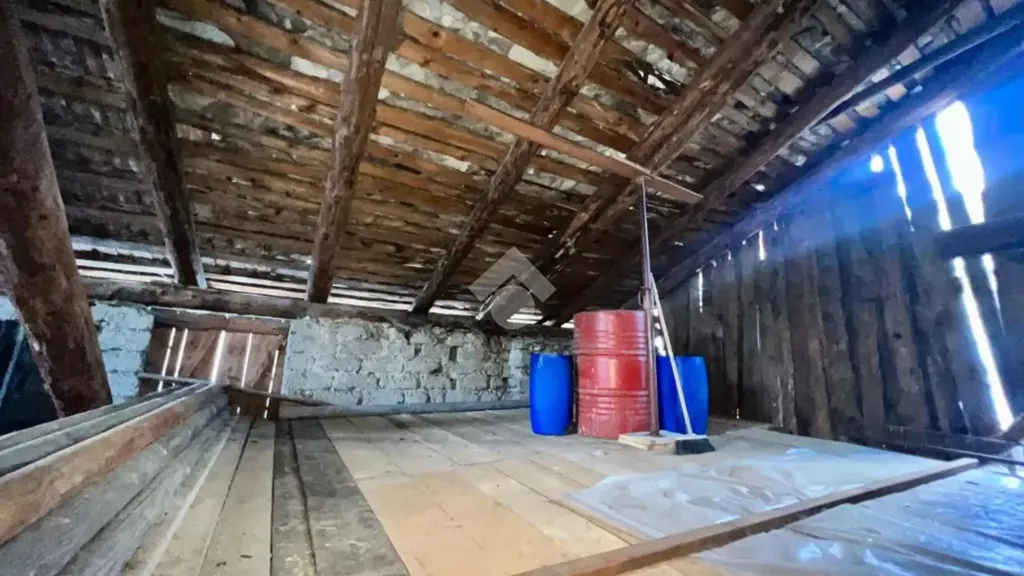 Pièces - Rustic Property with Private Courtyard in Incudine