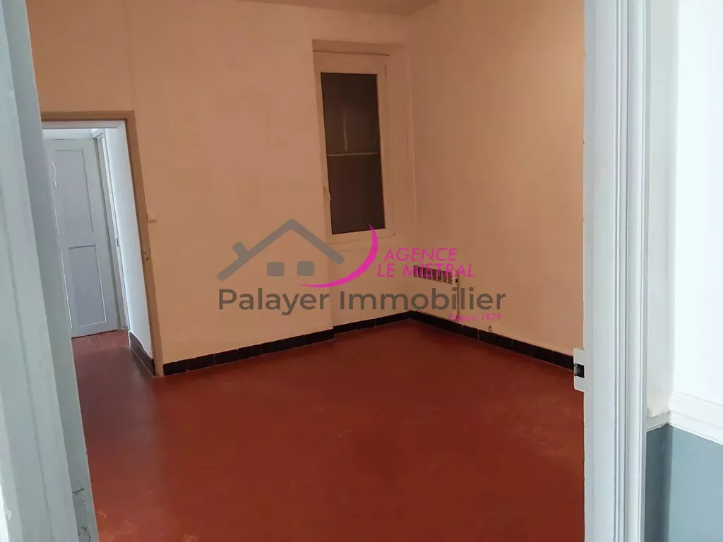 Pièces - Bungalow de 3 pièces avec cour commune à Monteux