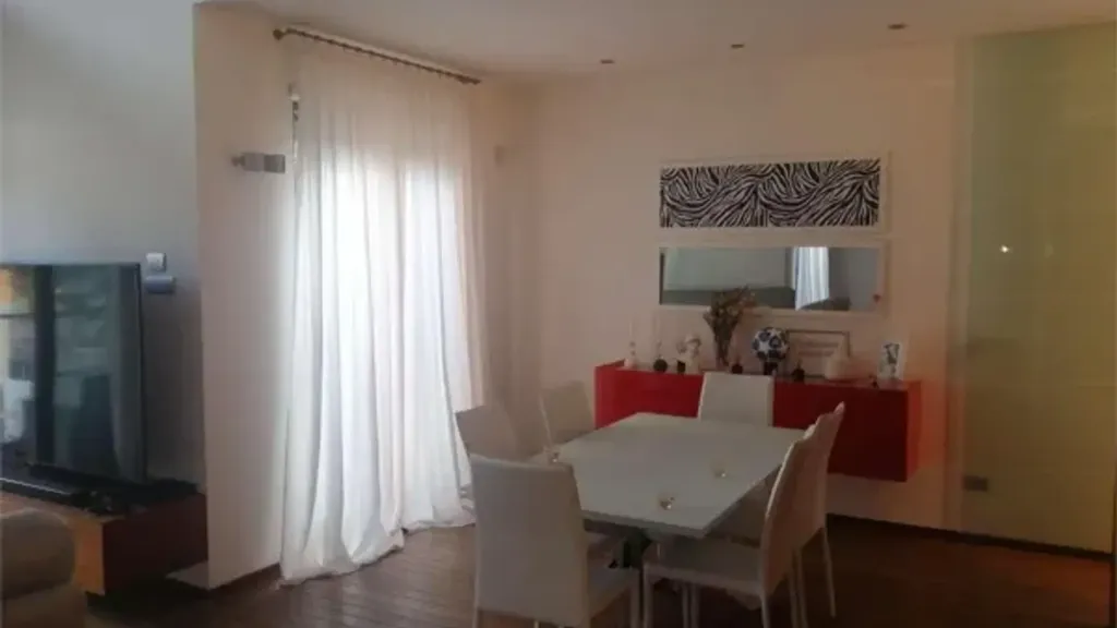 Appartement 6 pièces à IT