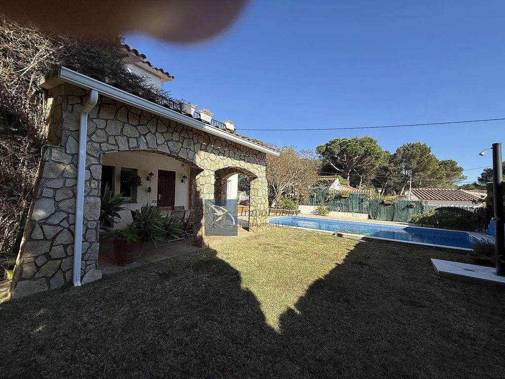 Piscine - Chalet with Pool and Terrace in S'Agaró