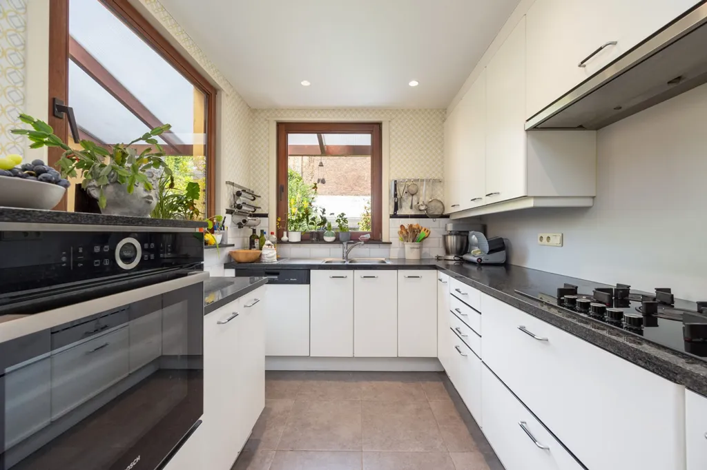 Köök - Charming Townhouse with Garden in Antwerp South