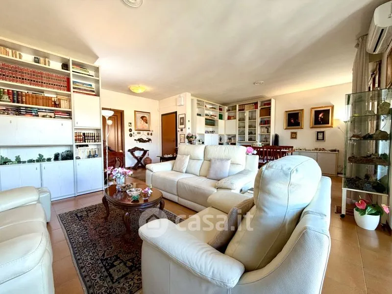Séjour - Five-Bedroom Apartment with Terrace in Florence