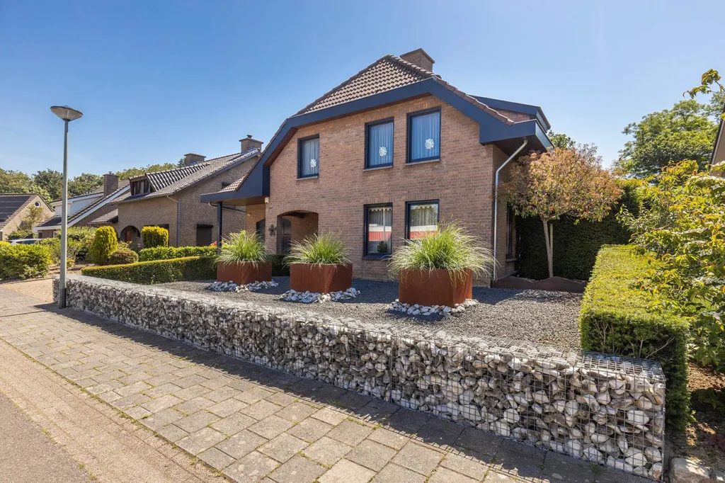 Esterno - Luxury Villa with Wellness Features in Urmond