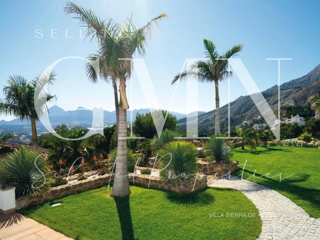 Garden - Luxury Villa with Sea View in Altea