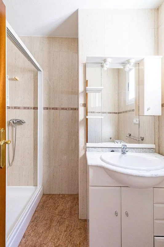 Bathrooms - Apartment with Terrace in Murcia Centre