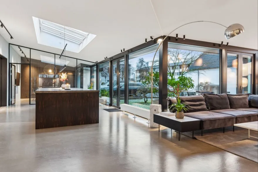 Séjour - Office Complex with Garden Courtyard in Busy Area