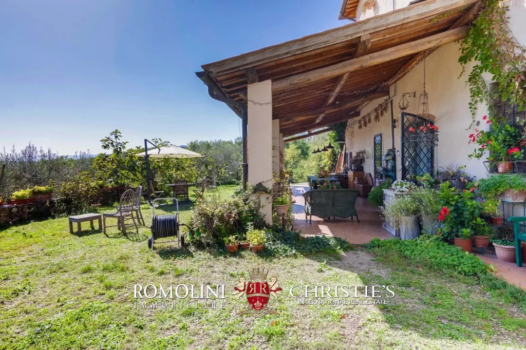 Terrace - Villa with Vineyard and Pool near Florence