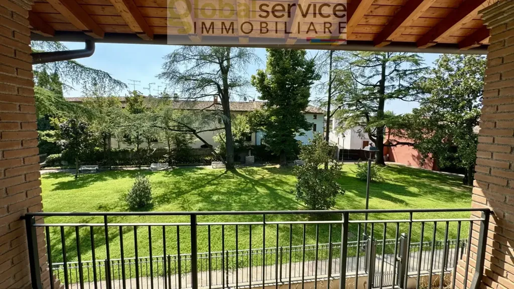 Terrazza - Trilocale with Private Loggia in Calcinato