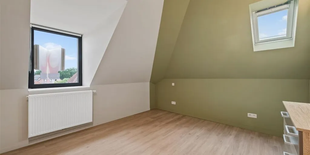 Pièces - Appartement Neoclassique avec Terrasse à Ruddervoorde