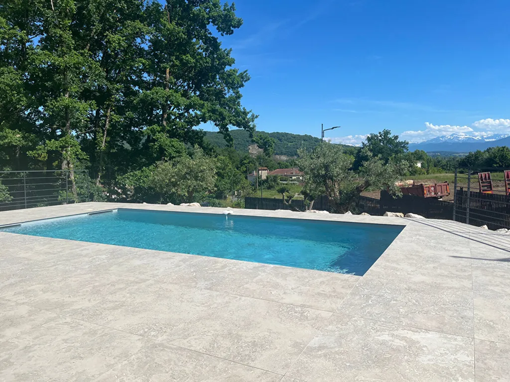 Bassein - Architectural Villa with Pyrenees View in Boussens