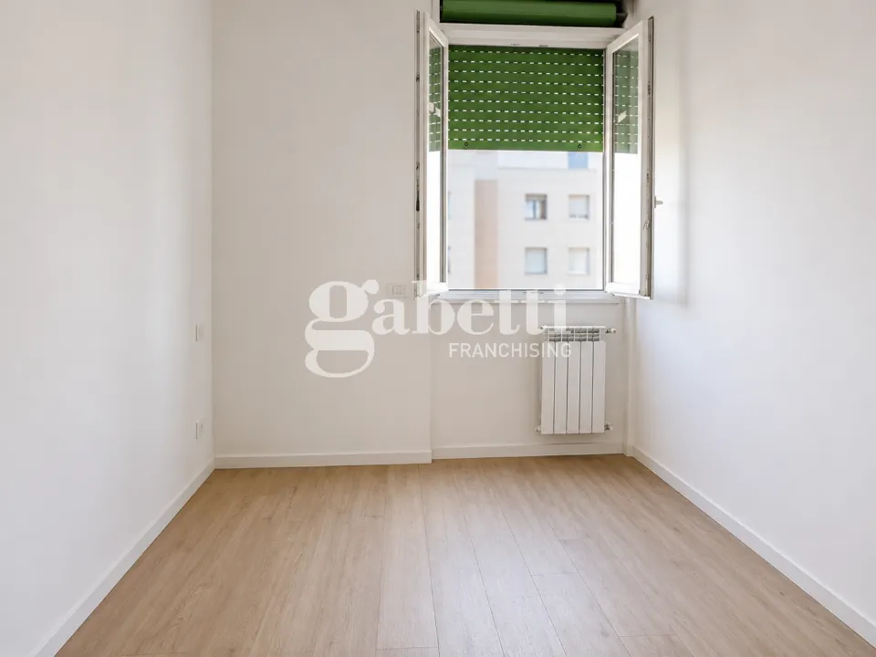 Toad - Fully Rented Trilocale with Balcony in Florence