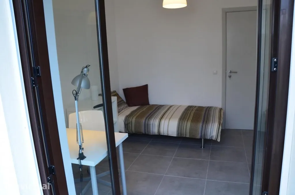 Magamistoad - Private Room in Coimbra with University Proximity